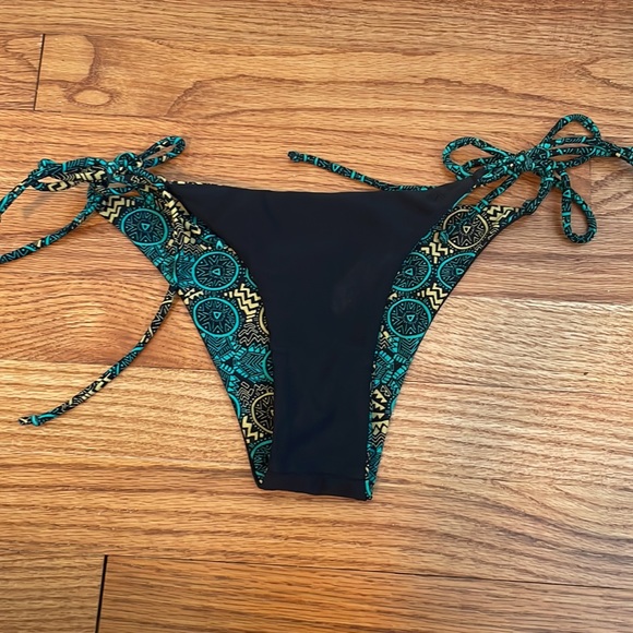 RVCA Bikini Bottom - Picture 3 of 5